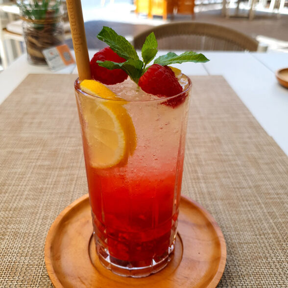 أحمر بيري موجيتو